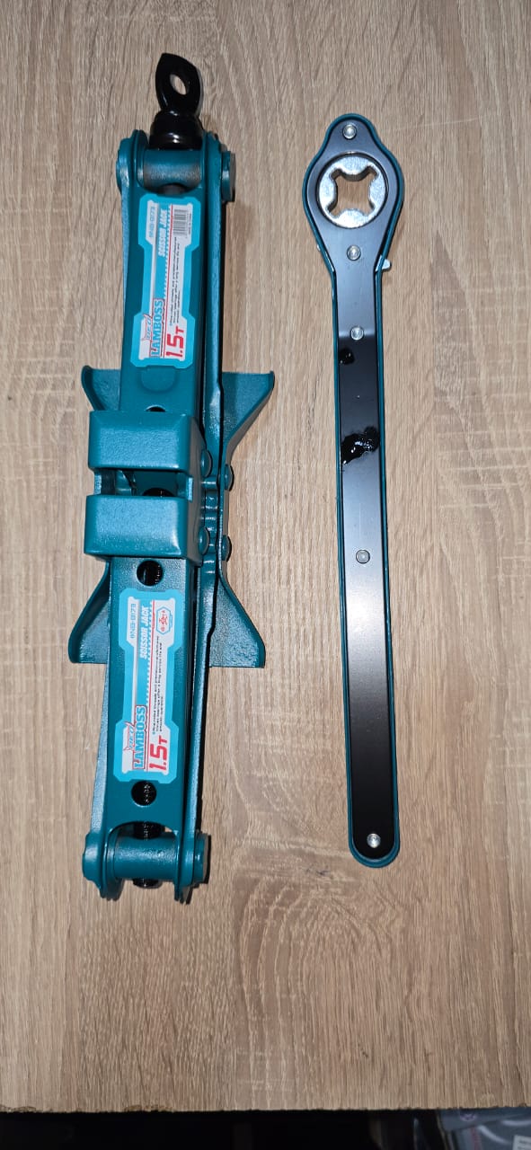 1.5 ton scissor jack with ratchet lifting handle
