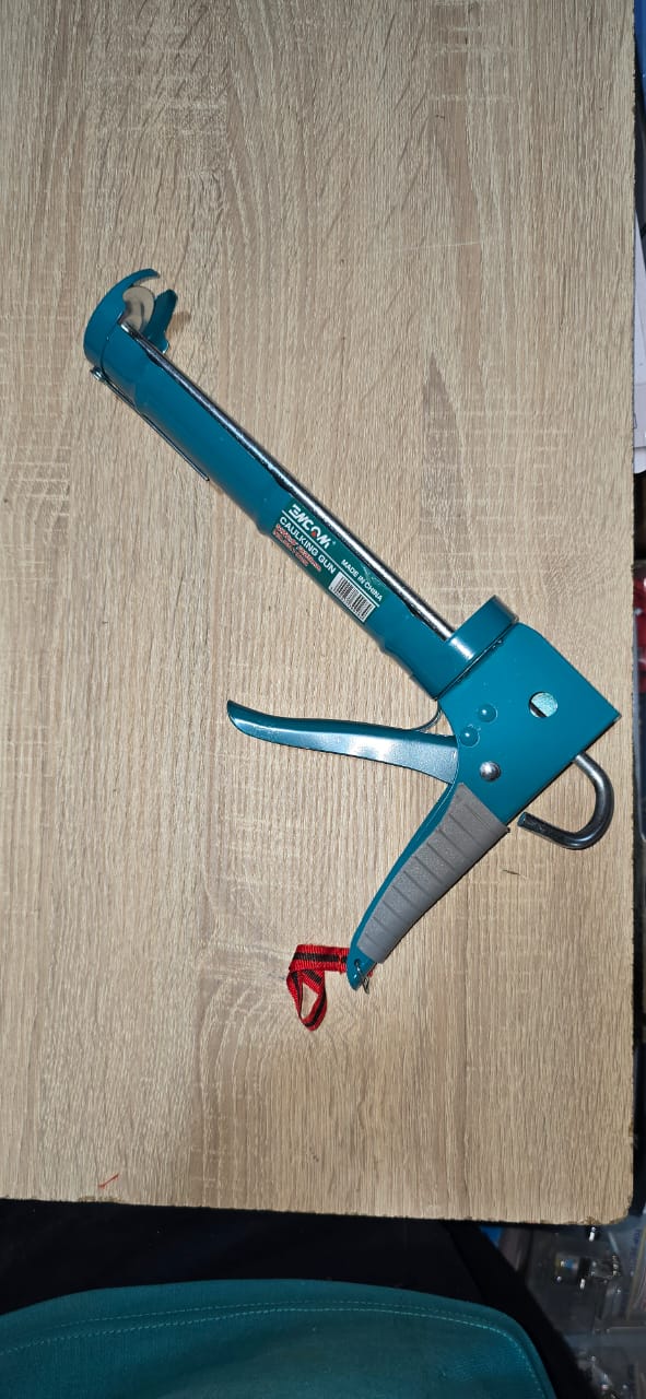 Agcam heavy-duty caulking gun for silicone and sealant cartridges